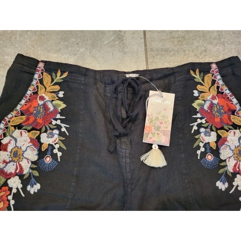 New Johnny Was Beatriz Black Linen Floral Embroidered Shorts Pockets Sz S - Picture 3 of 9